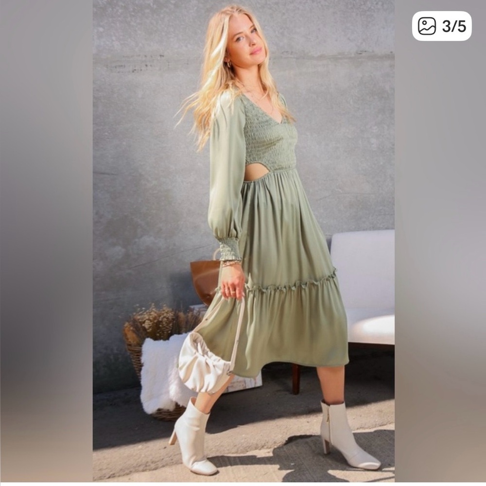 Lumiere  Green Long Sleeve Smocked Midi Dress